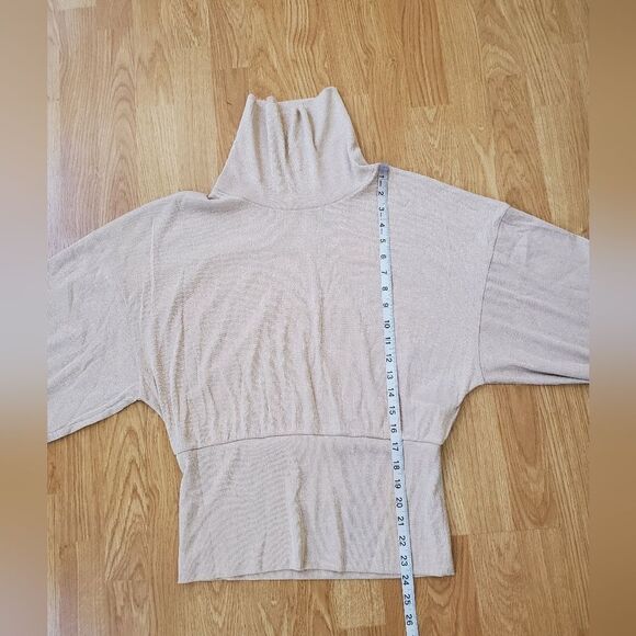 ✨ FREE PEOPLE ✨ Glam Metallic Shimmer Turtleneck Sweater - [Medium in Champagne] - Picture 10 of 13